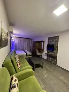 Dolphin Apart & - 184