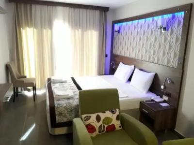 Dolphin Apart & - 58