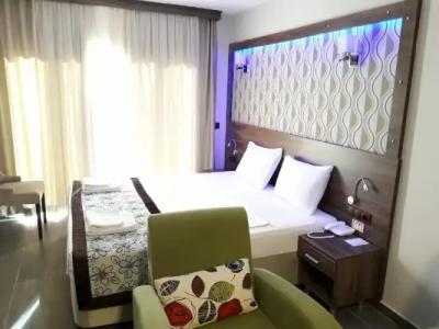 Dolphin Apart & - 56