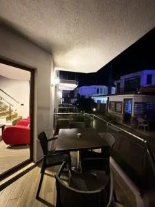 Dolphin Apart & - 110