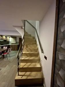 Dolphin Apart & - 127