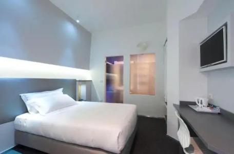 Executive Inn Boutique - 40