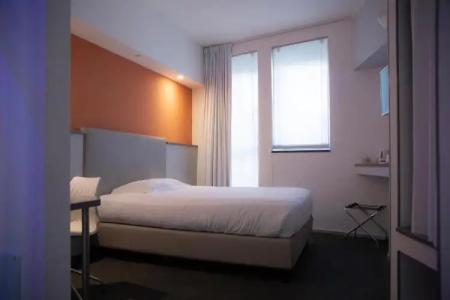 Executive Inn Boutique - 28