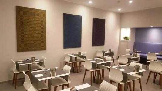 Executive Inn Boutique - 21