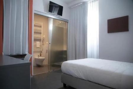 Executive Inn Boutique - 25