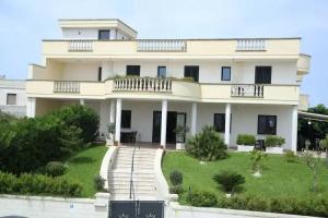 Locanda Helios, Uggiano la Chiesa