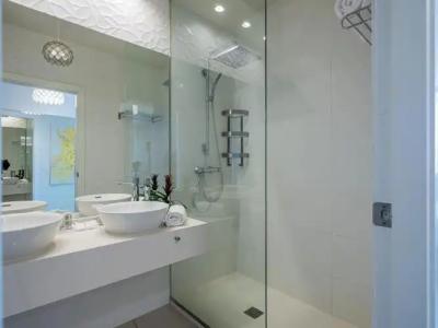 Ons Oceanfront - Adults Only - 124