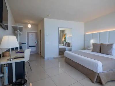 Ons Oceanfront - Adults Only - 4