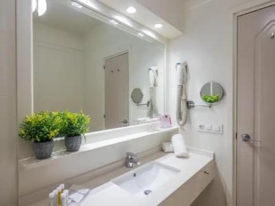 Ons Oceanfront - Adults Only - 72