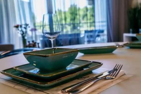 Sunset Apartments - 7