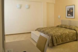 Neven Hotel, Ahtopol