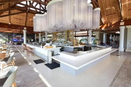 Loews Royal Pacific Resort at Universal - 12