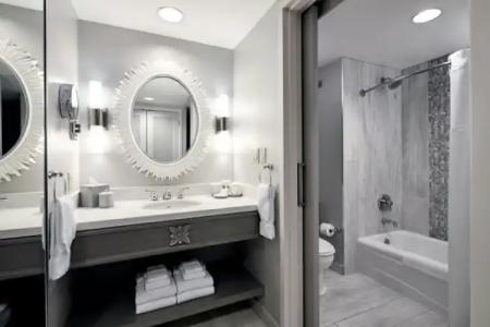 Loews Royal Pacific Resort at Universal - 53