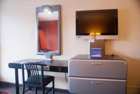 Super 8 by Wyndham Kissimmee/Maingate/Orlando Area - 23