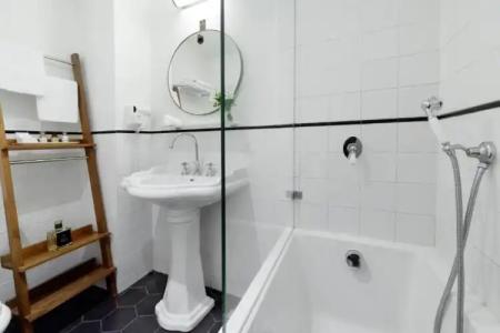 Lily & Bloom Boutique - 31