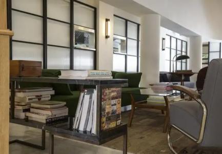 Lily & Bloom Boutique - 16