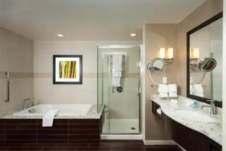 Four Points by Sheraton Downtown Seattle Center - 54