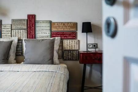 5 Vintage Guest House - 41