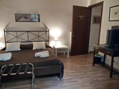 Rome Center Rooms - 43