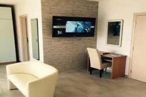 Rooms Florida, Tribanj