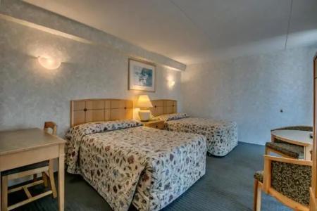 Admiral Resort Motel - 31