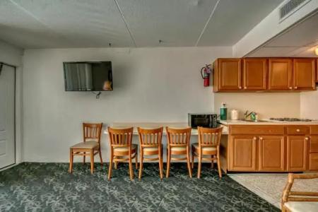 Admiral Resort Motel - 61