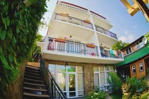 Hotel Aquamarine, Alushta