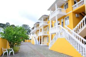 Hotel Magnolia, Gonio