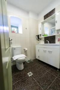 Fiscardonna Luxury Suites - 41