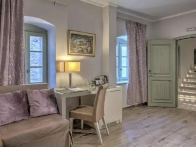 Fiscardonna Luxury Suites - 2