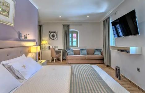 Fiscardonna Luxury Suites - 16