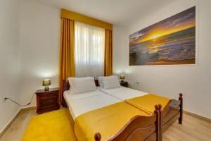 Hotel Akapulco, Sutomore