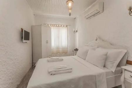 Alacati Alanur Otel - 1