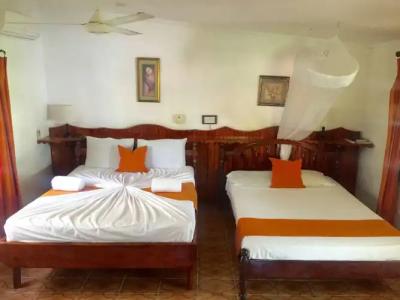 Amitie Chalets Praslin - 2