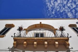 Palazzo Vaglio, Alliste