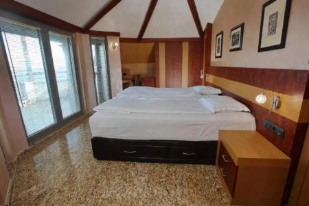 Art complex Anel - 24