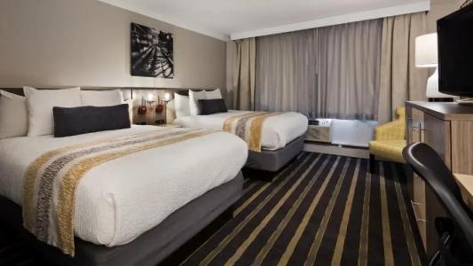 Best Western Plus Milwaukee West - 68