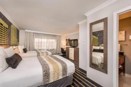 Best Western Plus Milwaukee West - 54