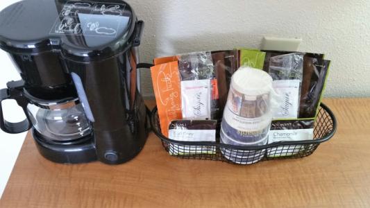 Best Western Plus Milwaukee West - 35