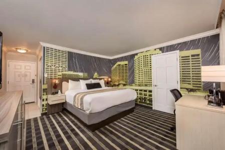 Best Western Plus Milwaukee West - 6