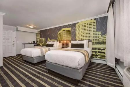 Best Western Plus Milwaukee West - 5