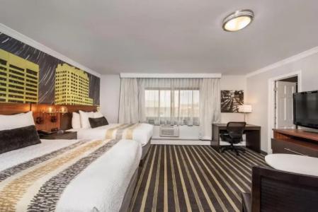 Best Western Plus Milwaukee West - 53