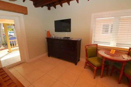 Coconut Mallory Resort And Marina By Kees Vacations - 56