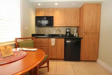 Coconut Mallory Resort And Marina By Kees Vacations - 95