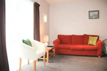 Bush Inn Court Motel - 75