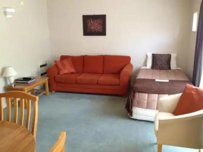 Bush Inn Court Motel - 91