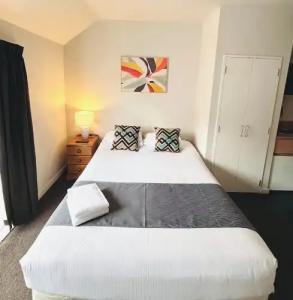 Bush Inn Court Motel - 37