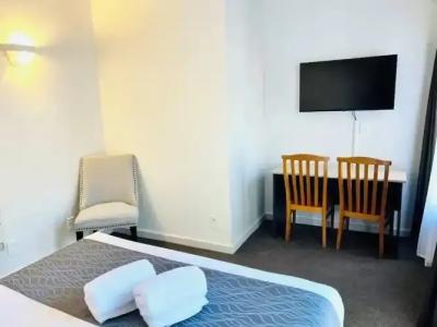 Bush Inn Court Motel - 44