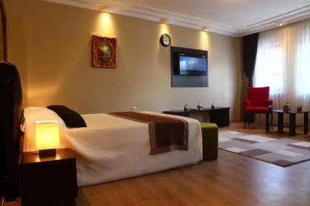 Lena Central Flats - 38