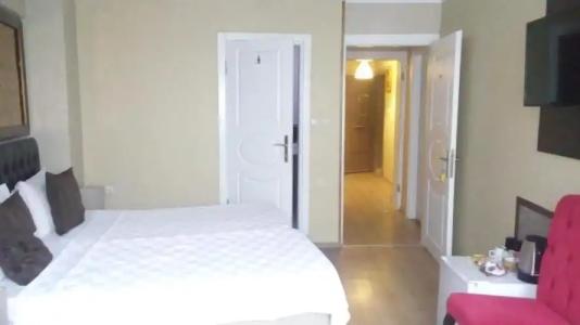 Lena Central Flats - 13